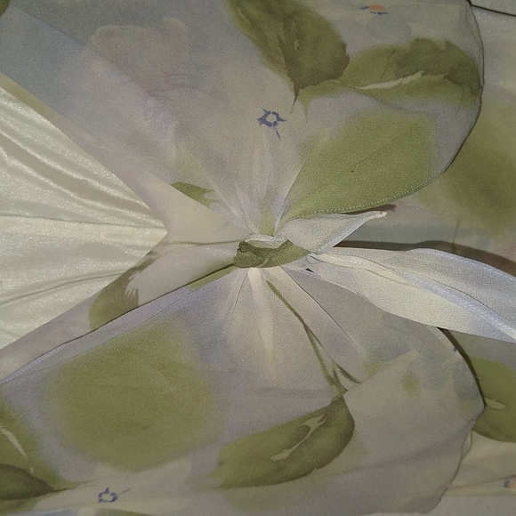 Liz Claiborne VTG Dreamy delicate,8, flutter sleeve - Picture 3 of 13